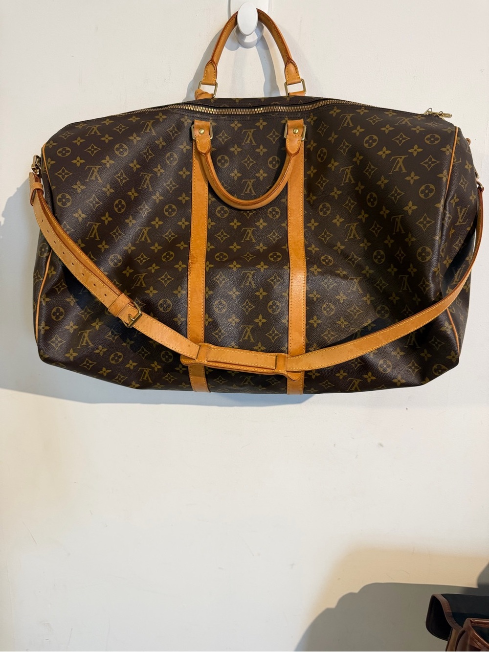 Louis Vuitton Monogram Canvas Travel Bag with Tan Leather Straps - Picture 2 of 16